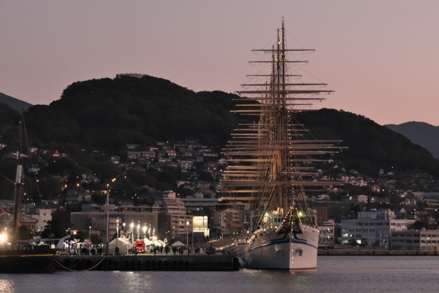 鎖国期には長崎の出島で日本と貿易
