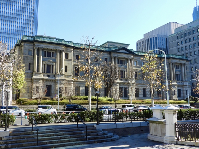 金融緩和政策の背景と影響